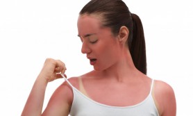 Cum poți să tratezi arsurile solare acasă. Cinci remedii simple și eficiente pentru a calma pielea inflamată și dureroasă